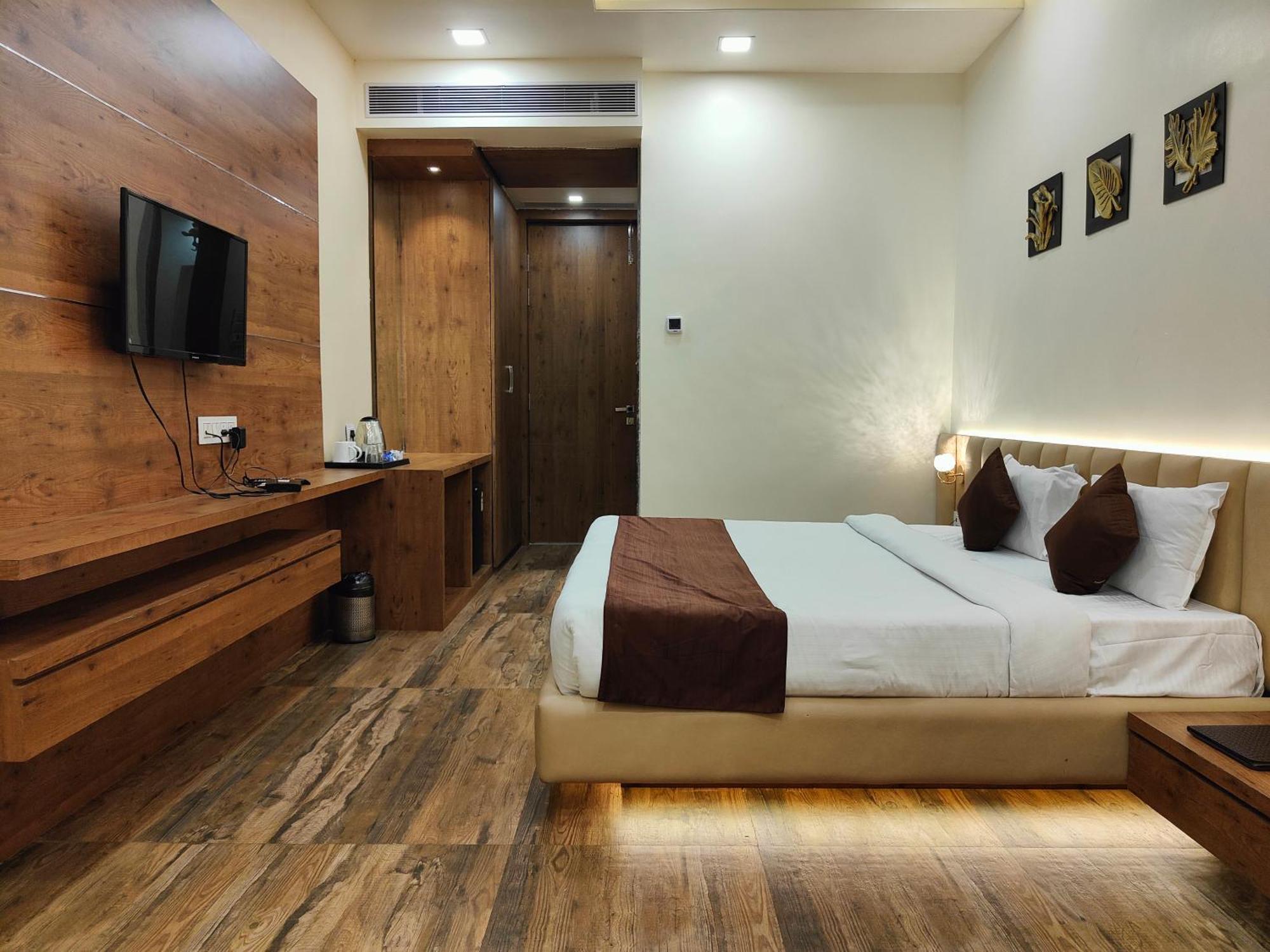 Riverside Meadows Hotel Vidisha Exterior photo